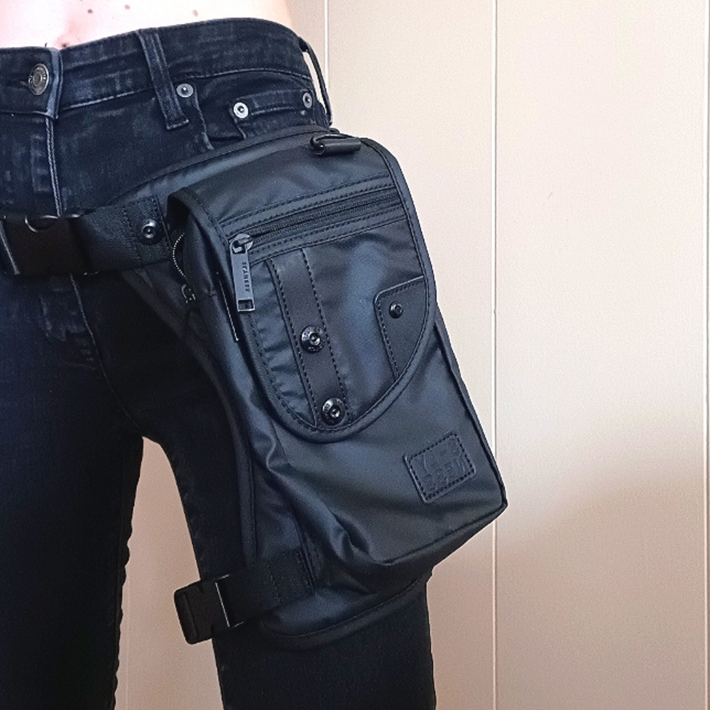 Unisex Thigh Bag